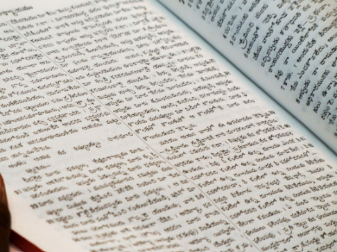 Top 10 Oldest Language in the World (2025) – History, Origins, and Usage Today